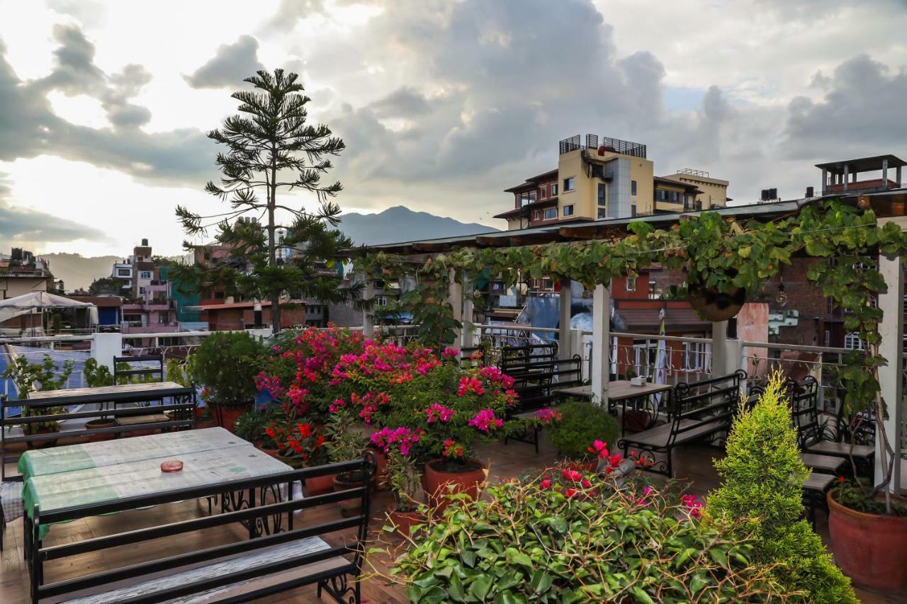 Hotel Himalayan Oasis Katmandú Exterior foto