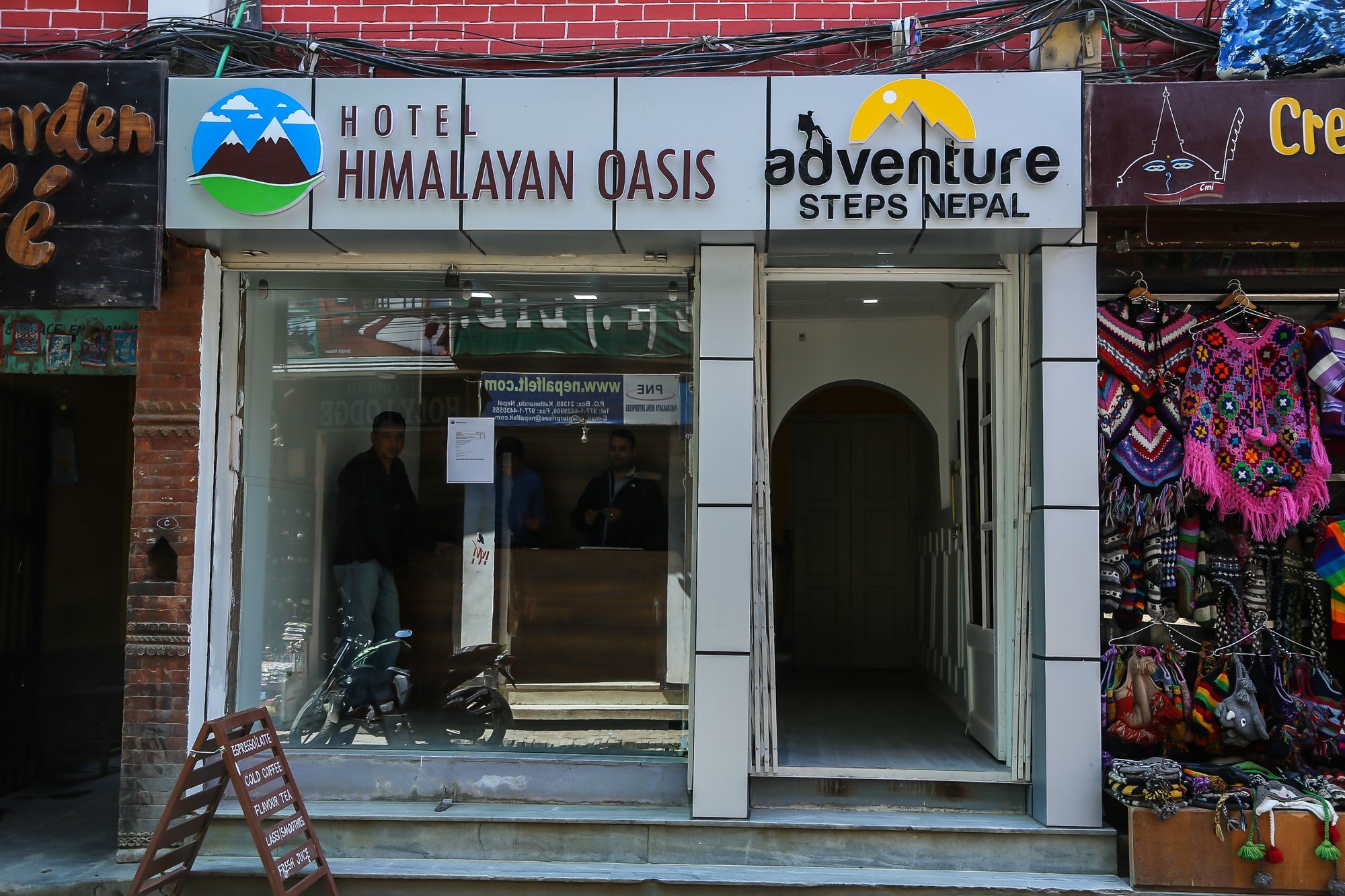 Hotel Himalayan Oasis Katmandú Exterior foto